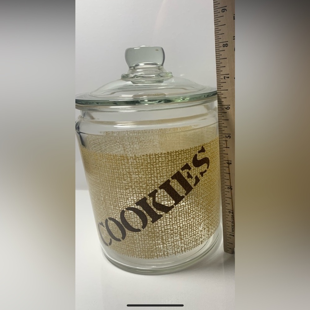 Vintage cookie jar